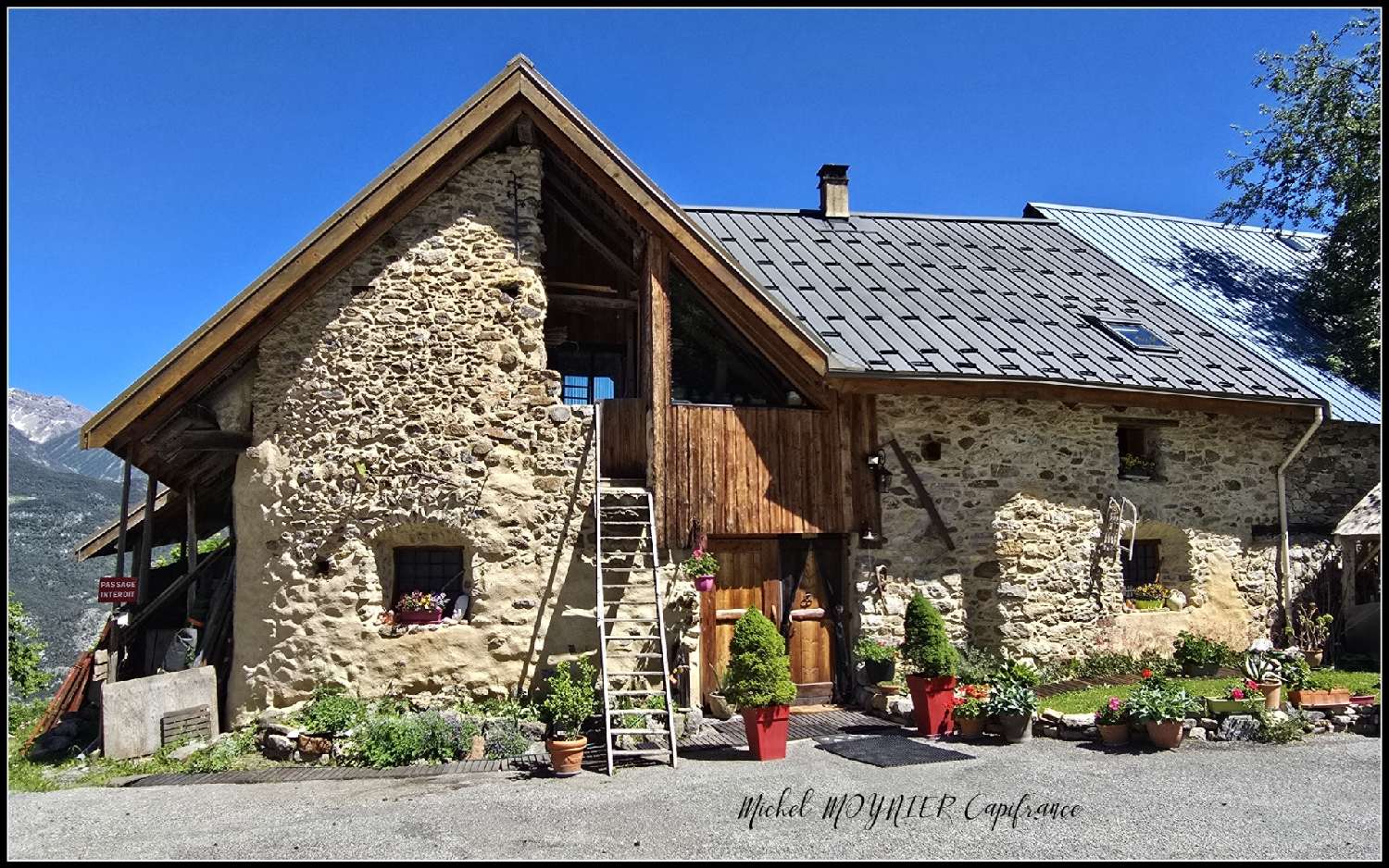 for sale house La Roche-de-Rame Hautes-Alpes 1