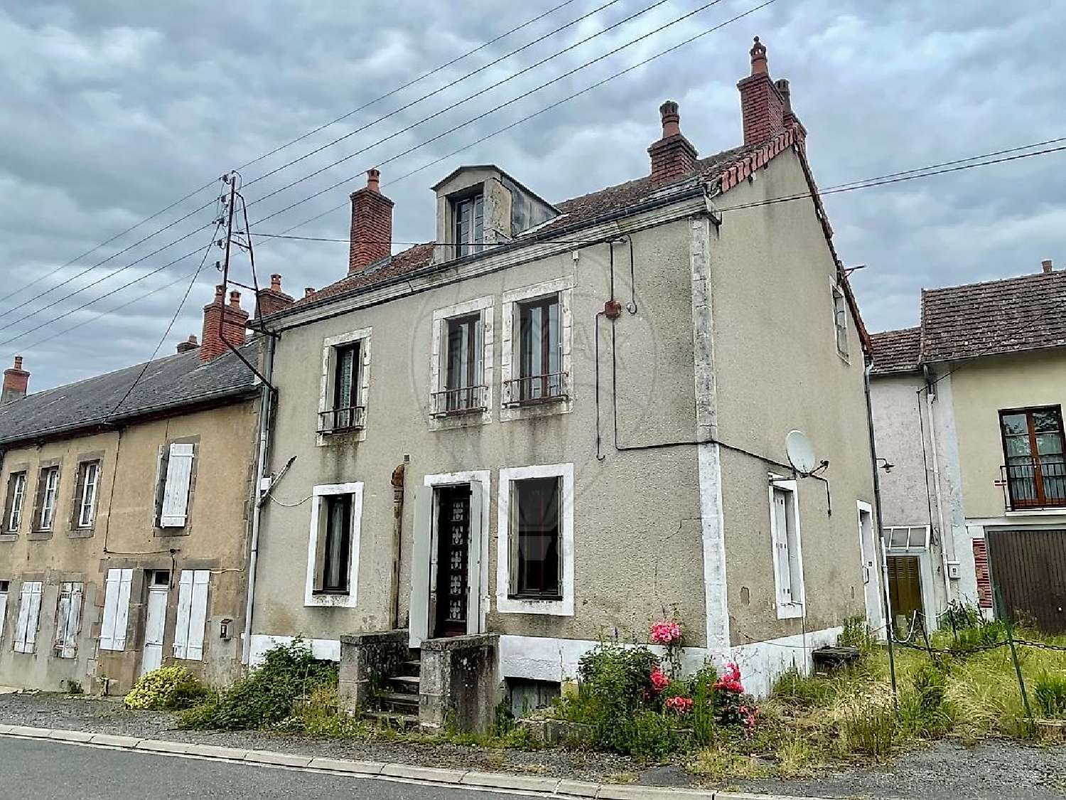 te koop huis Luzy Nièvre 2