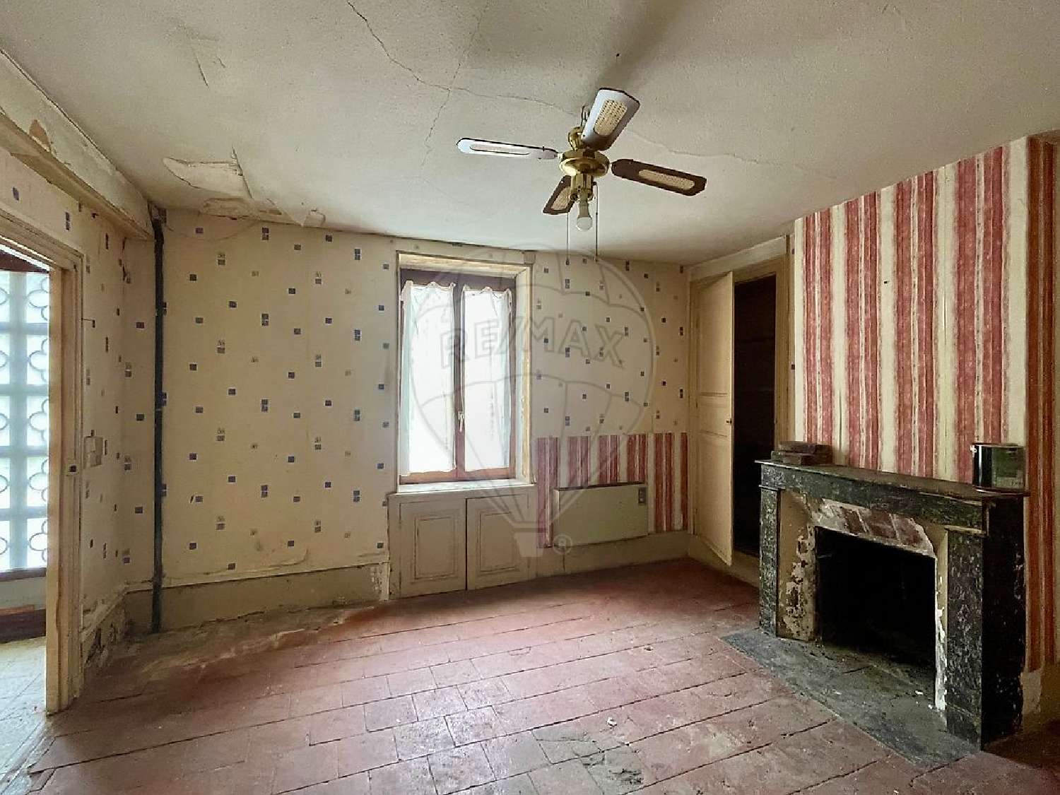 te koop huis Luzy Nièvre 3