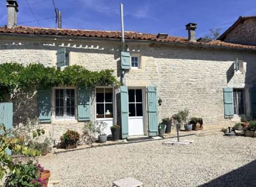 Moulidars Charente maison foto