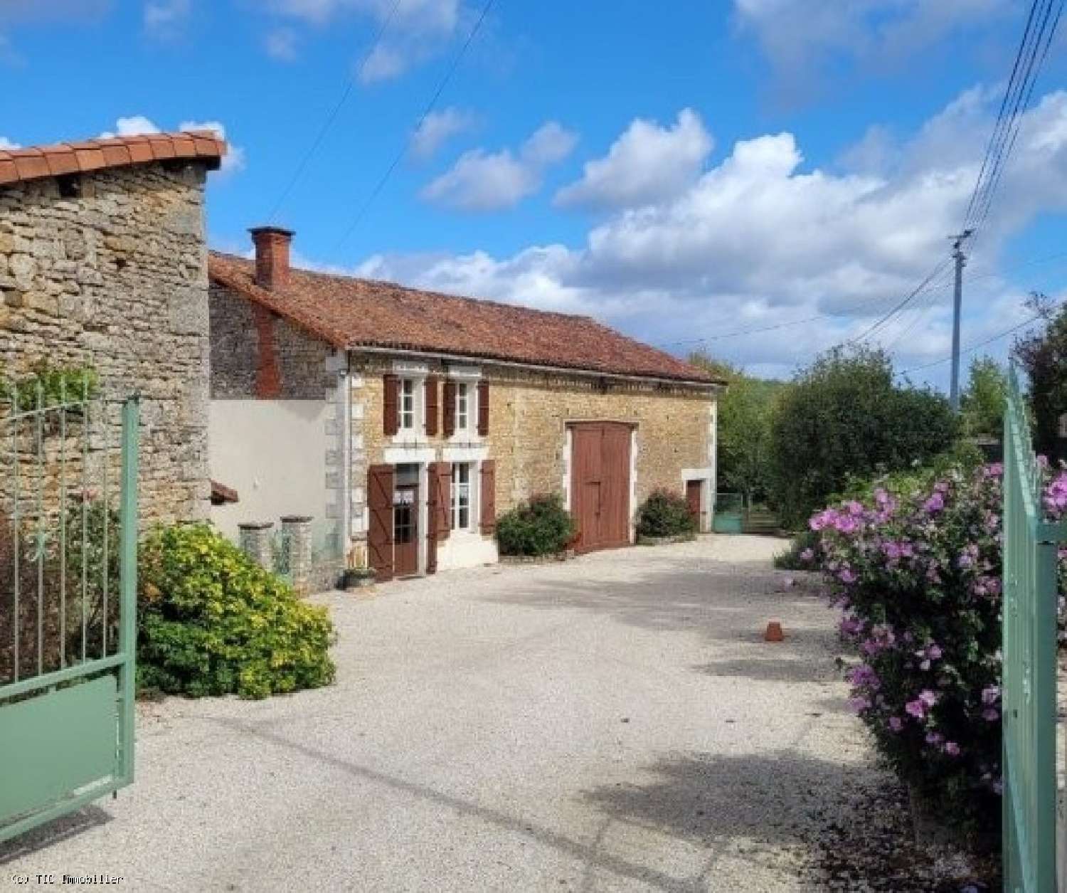 à vendre maison Mouton Charente 1