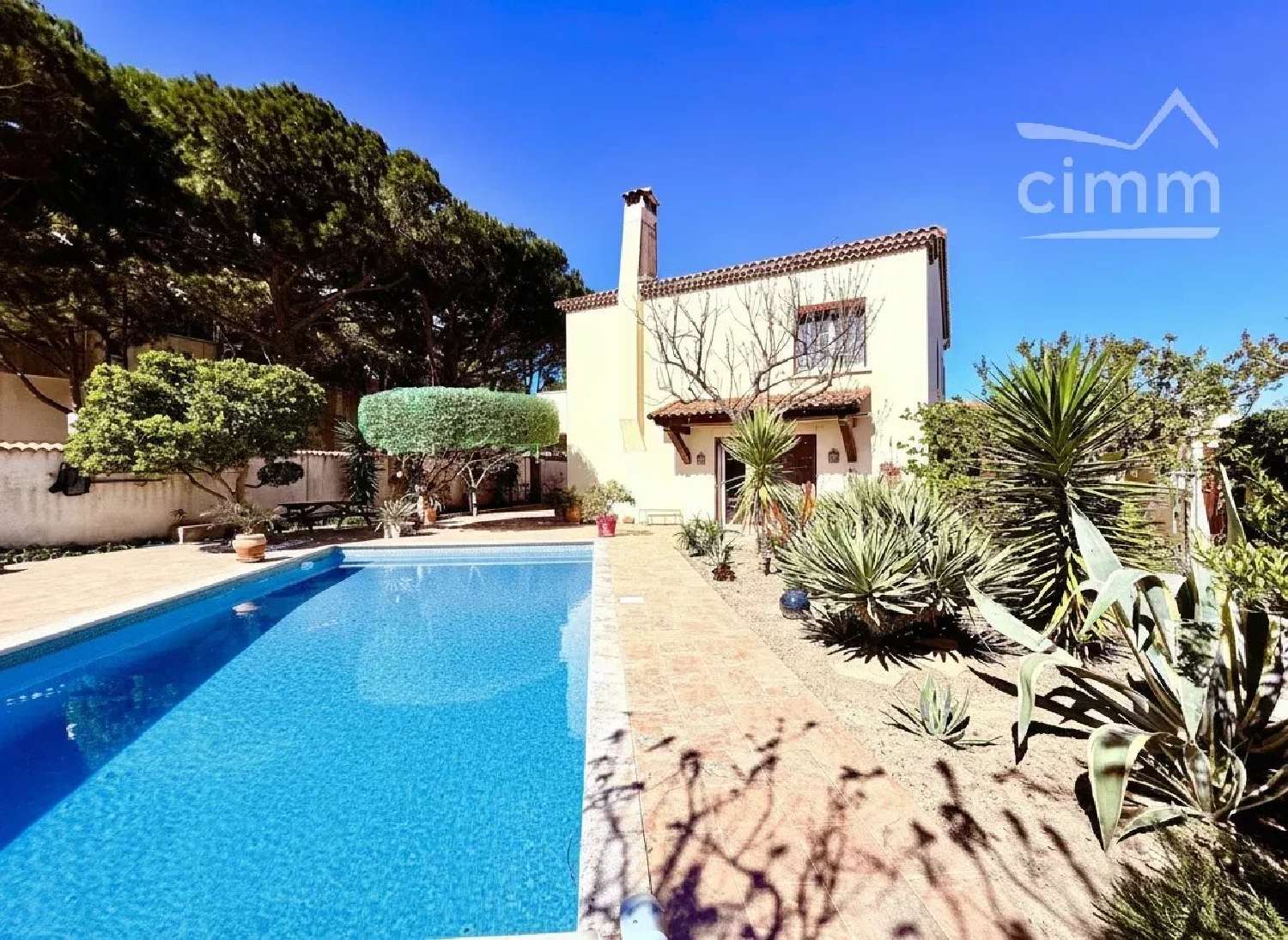  for sale house Port-Saint-Louis-du-Rhône Bouches-du-Rhône 2