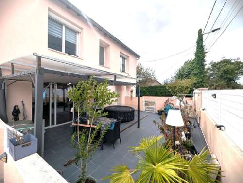Riorges Loire house foto 7410590