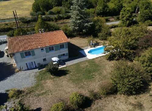 Ruffec Charente huis foto 7405339