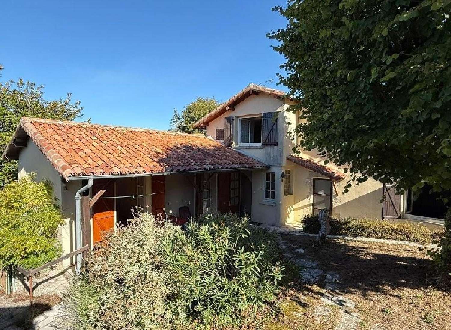 à vendre maison Ruffec Charente 2