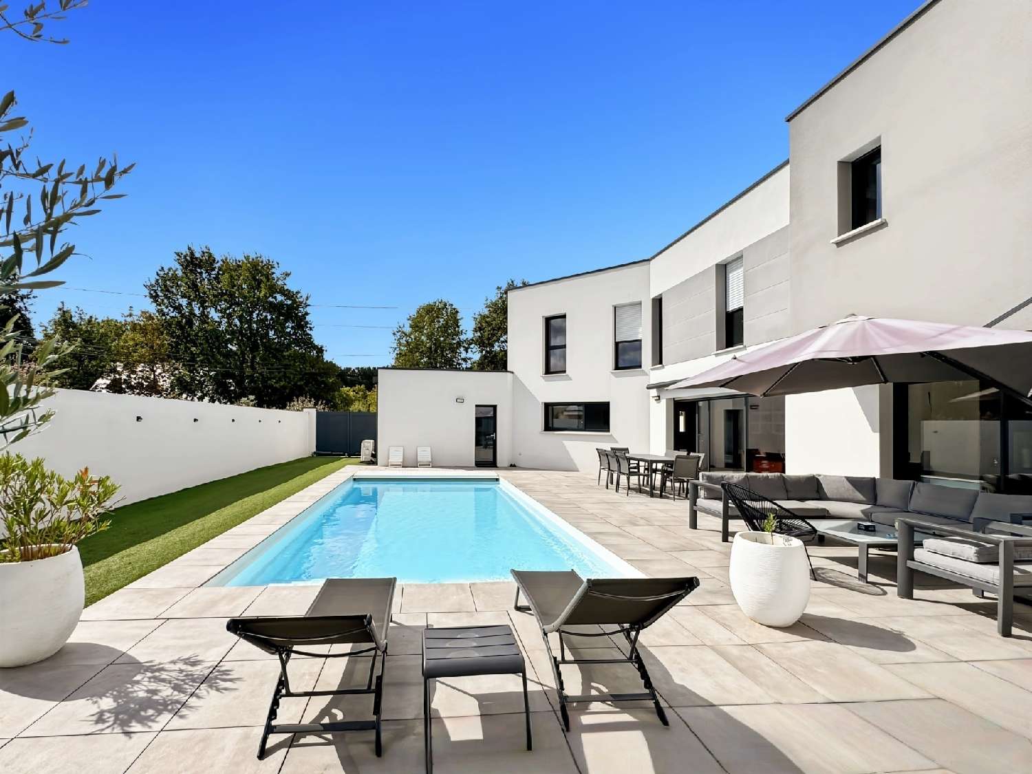 for sale house Saint-Barthélemy-d'Anjou Maine-et-Loire 1
