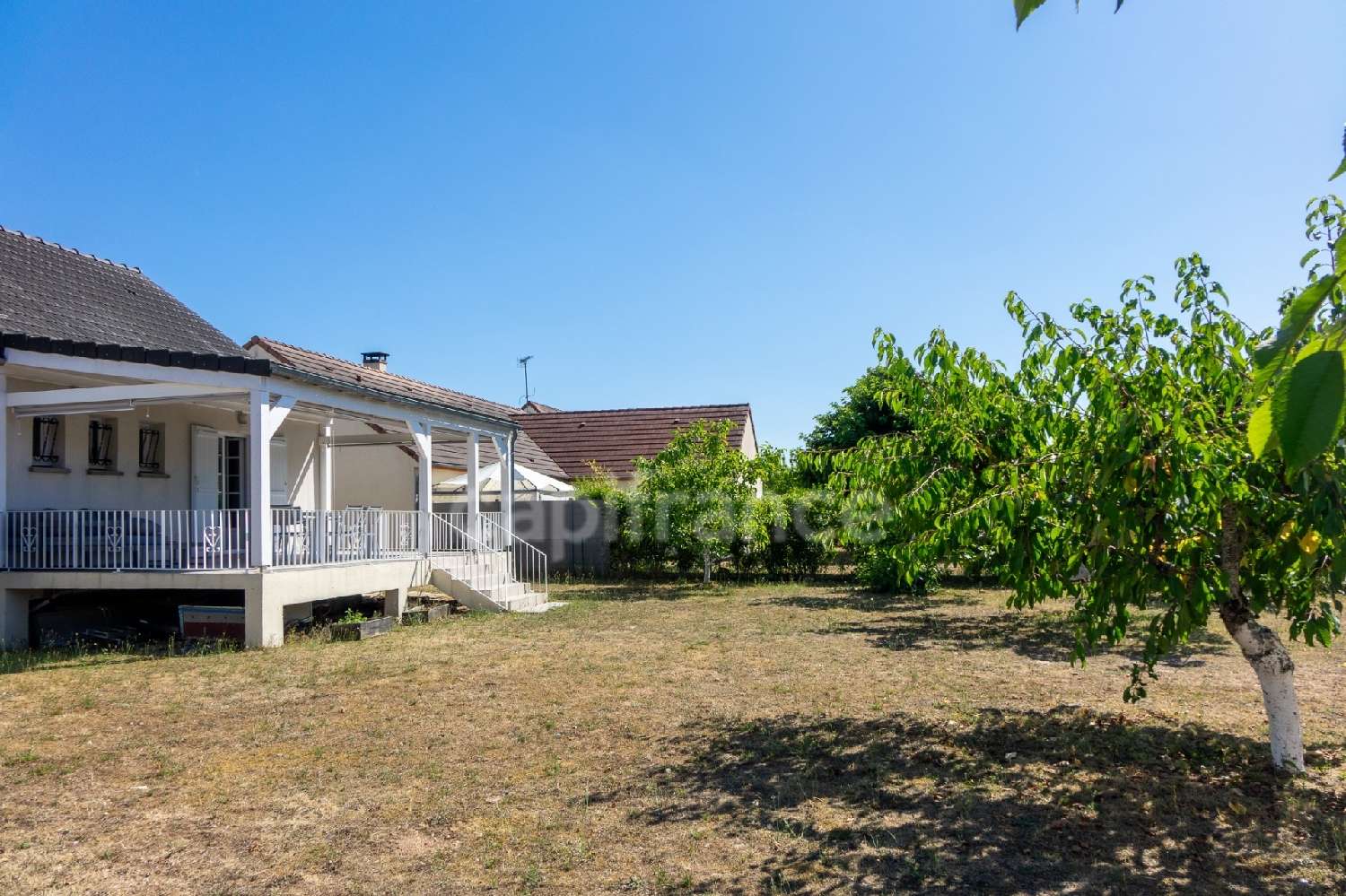 te koop huis Saint-Denis-de l'Hôtel Loiret 2