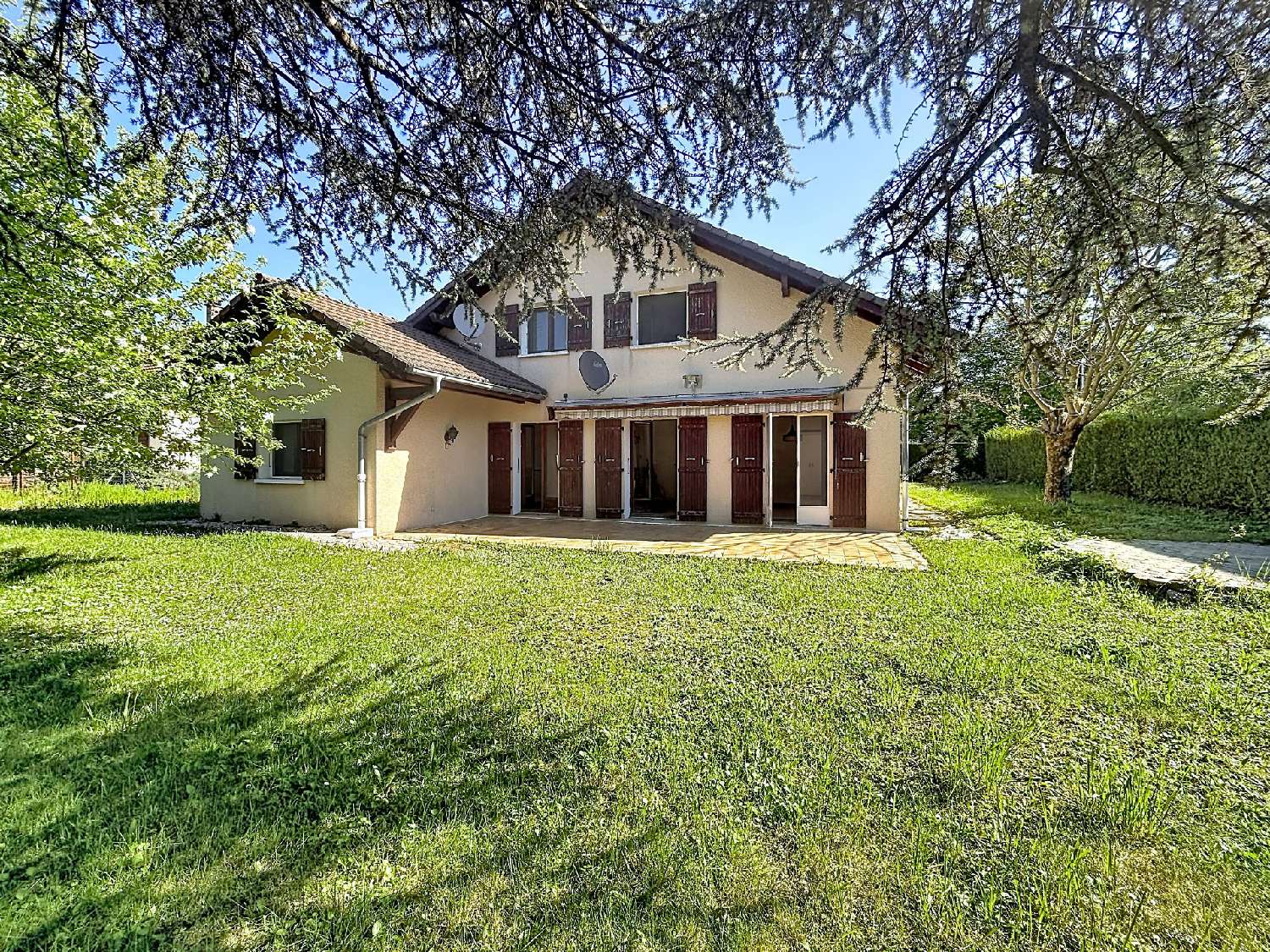 for sale house Saint-Genis-Pouilly Ain 1