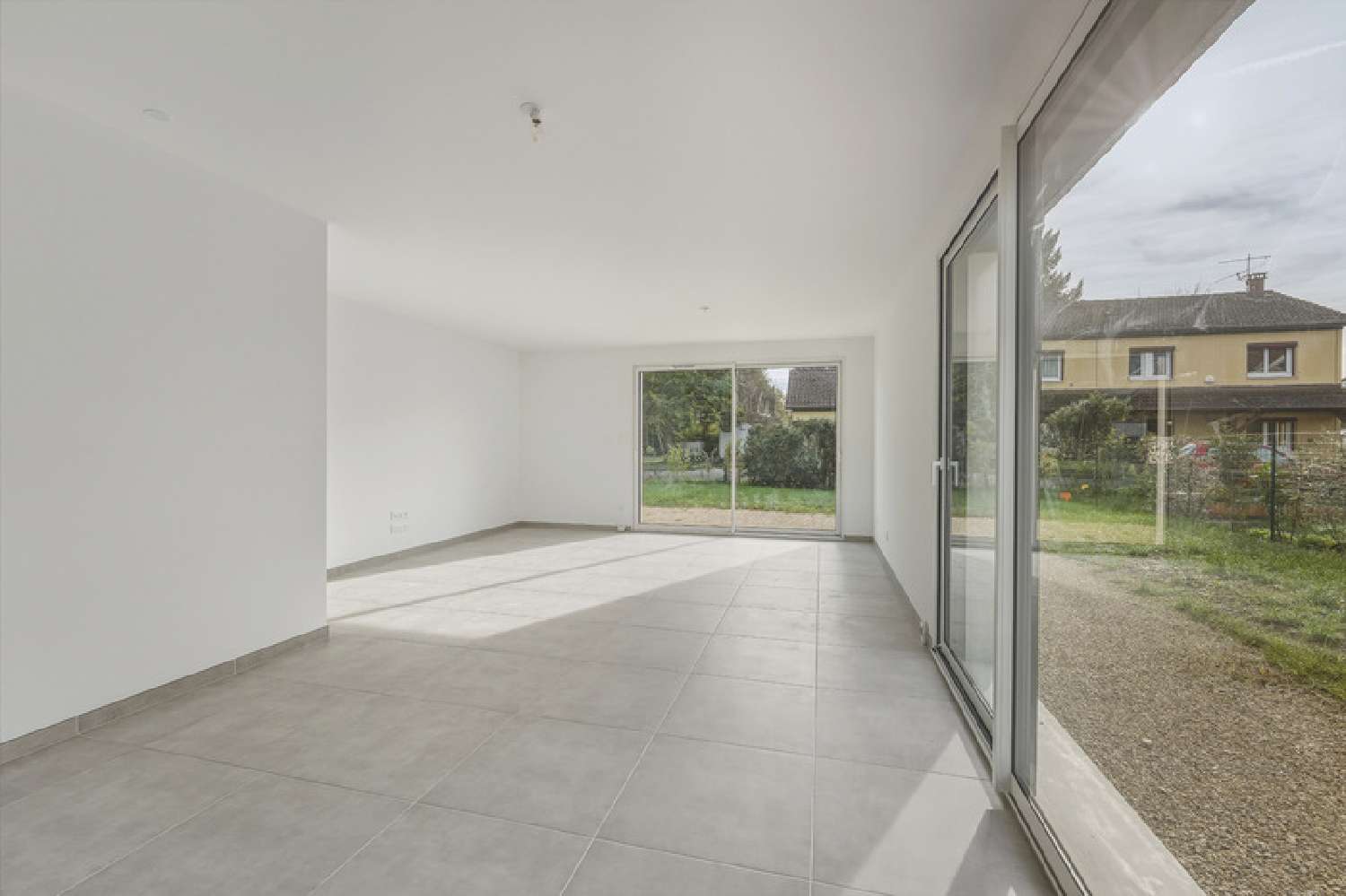 for sale house Saint-Genis-Pouilly Ain 4