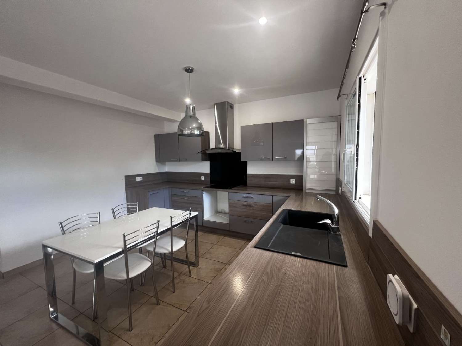 for sale house Saint-Gilles Gard 2
