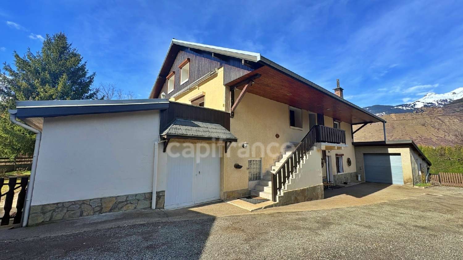 à vendre maison Saint-Jean-de-Maurienne Savoie 1