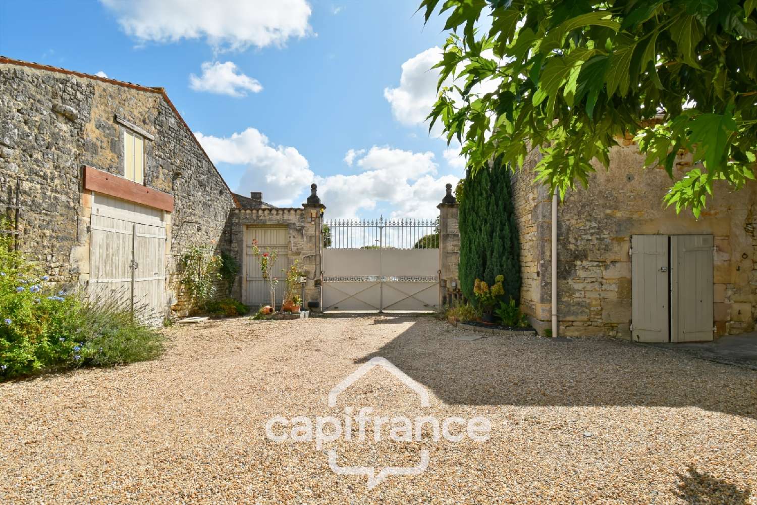  à vendre maison Saint-Jean-d'Angély Charente-Maritime 7