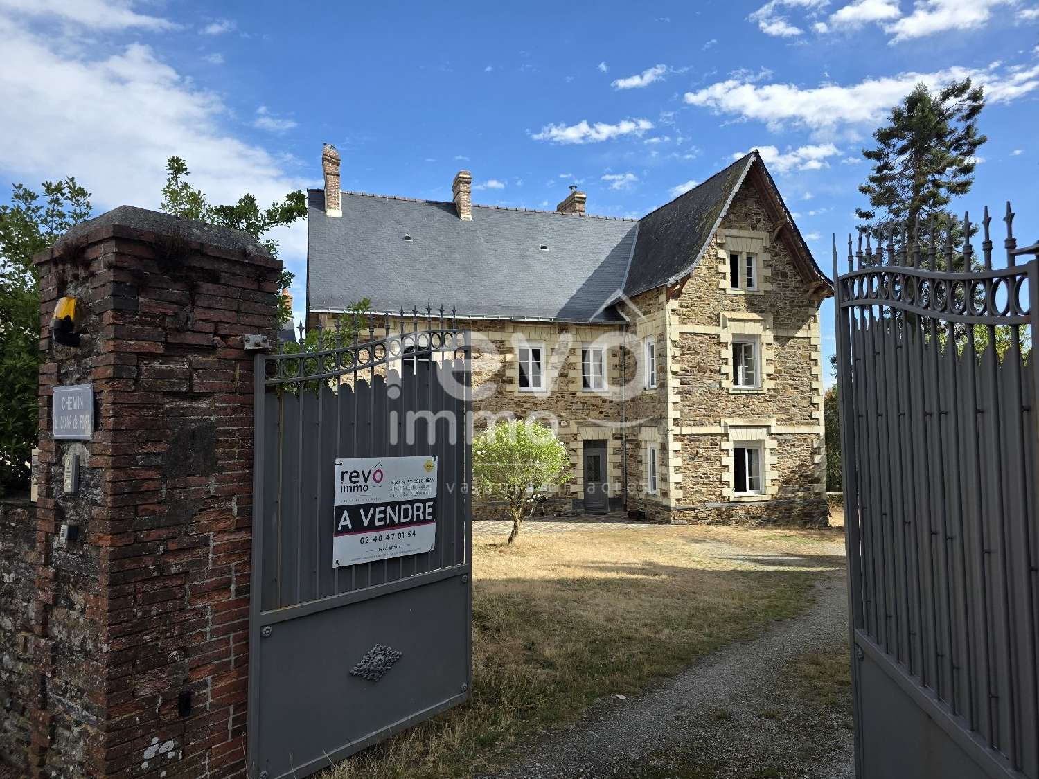  en venta casa Saint-Julien-de-Vouvantes Loire-Atlantique 1