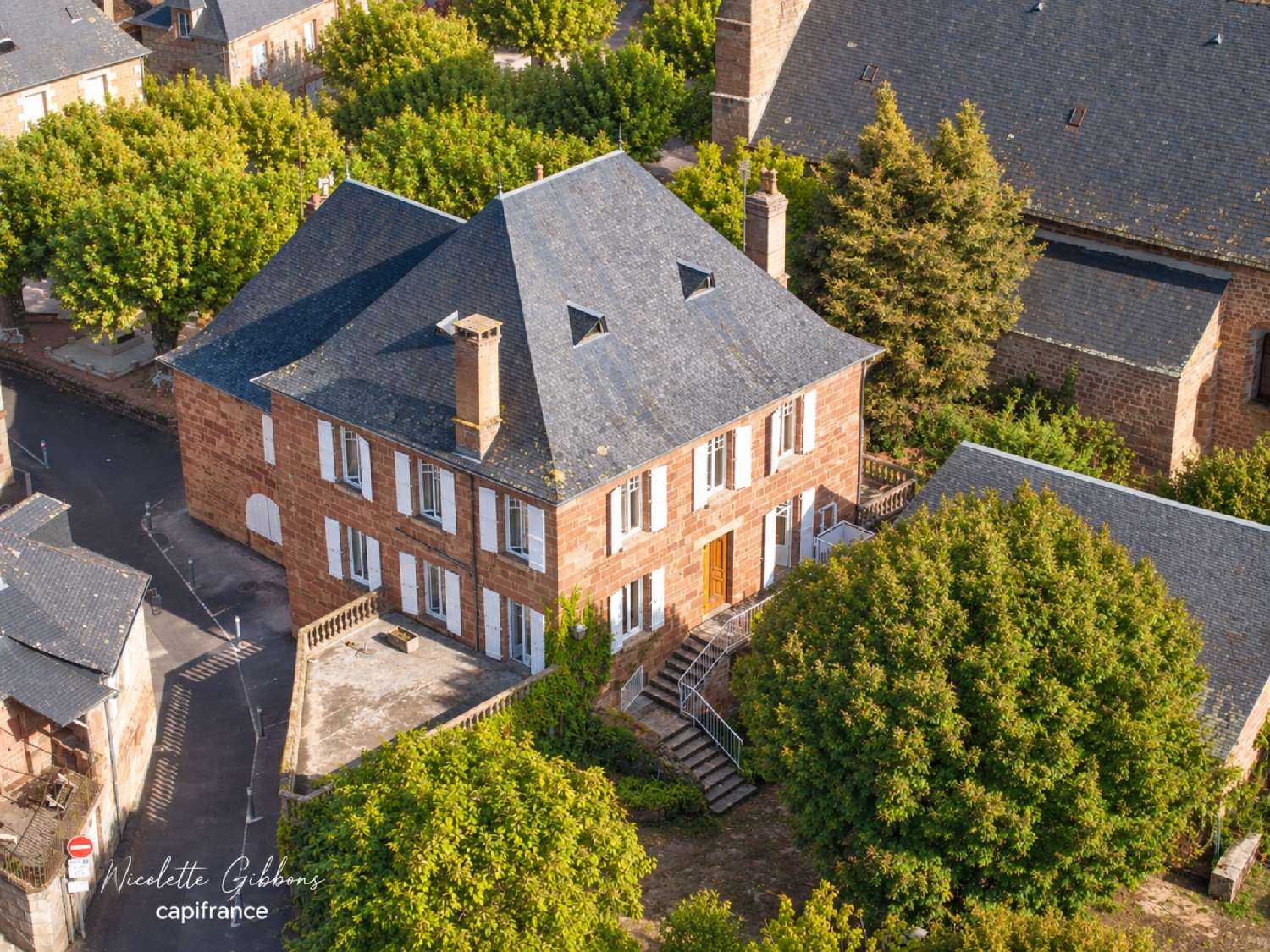  te koop huis Saint-Pantaléon-de-Larche Corrèze 1