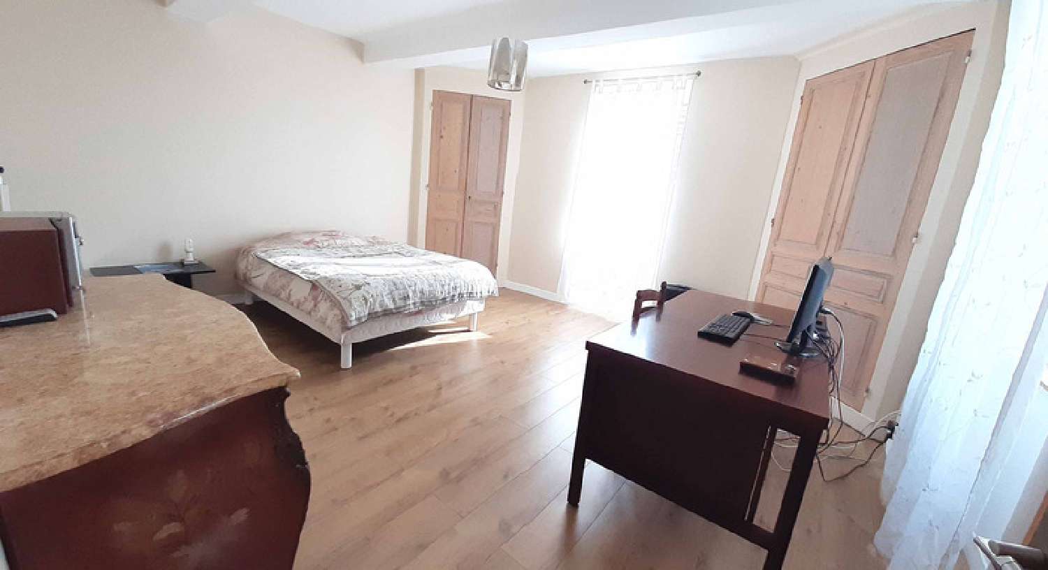en venta casa Saint-Pierre-la-Noaille Loire 5