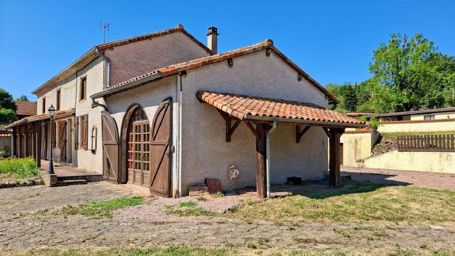 à vendre maison Saint-Priest-Bramefant Puy-de-Dôme 2