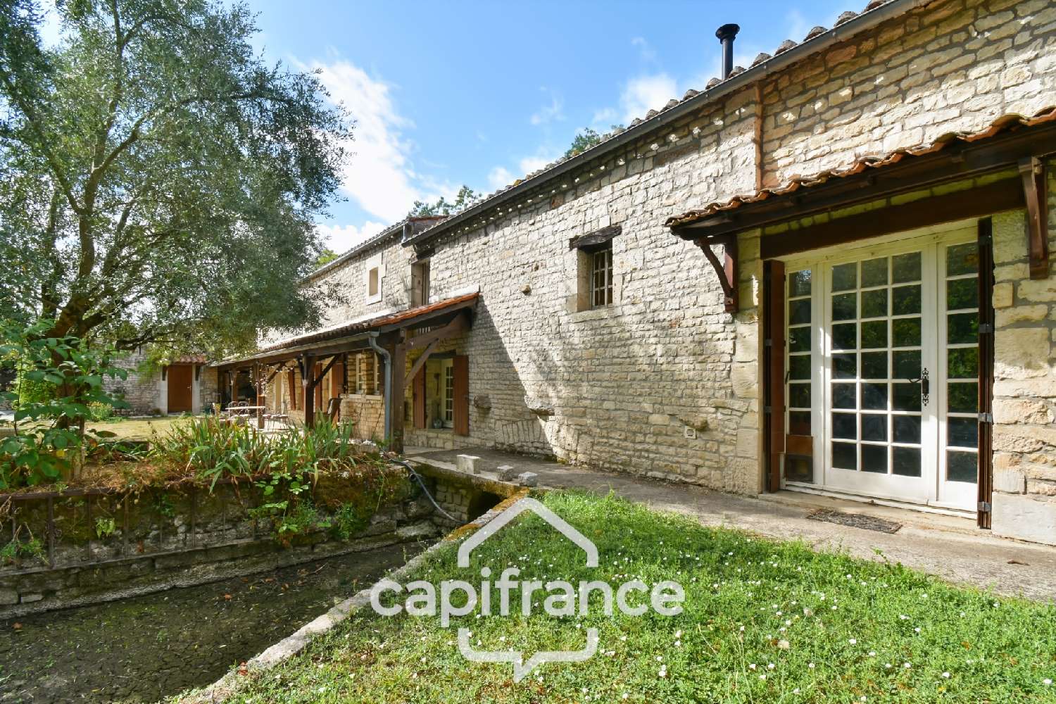  à vendre maison Saint-Séverin-sur-Boutonne Charente-Maritime 1