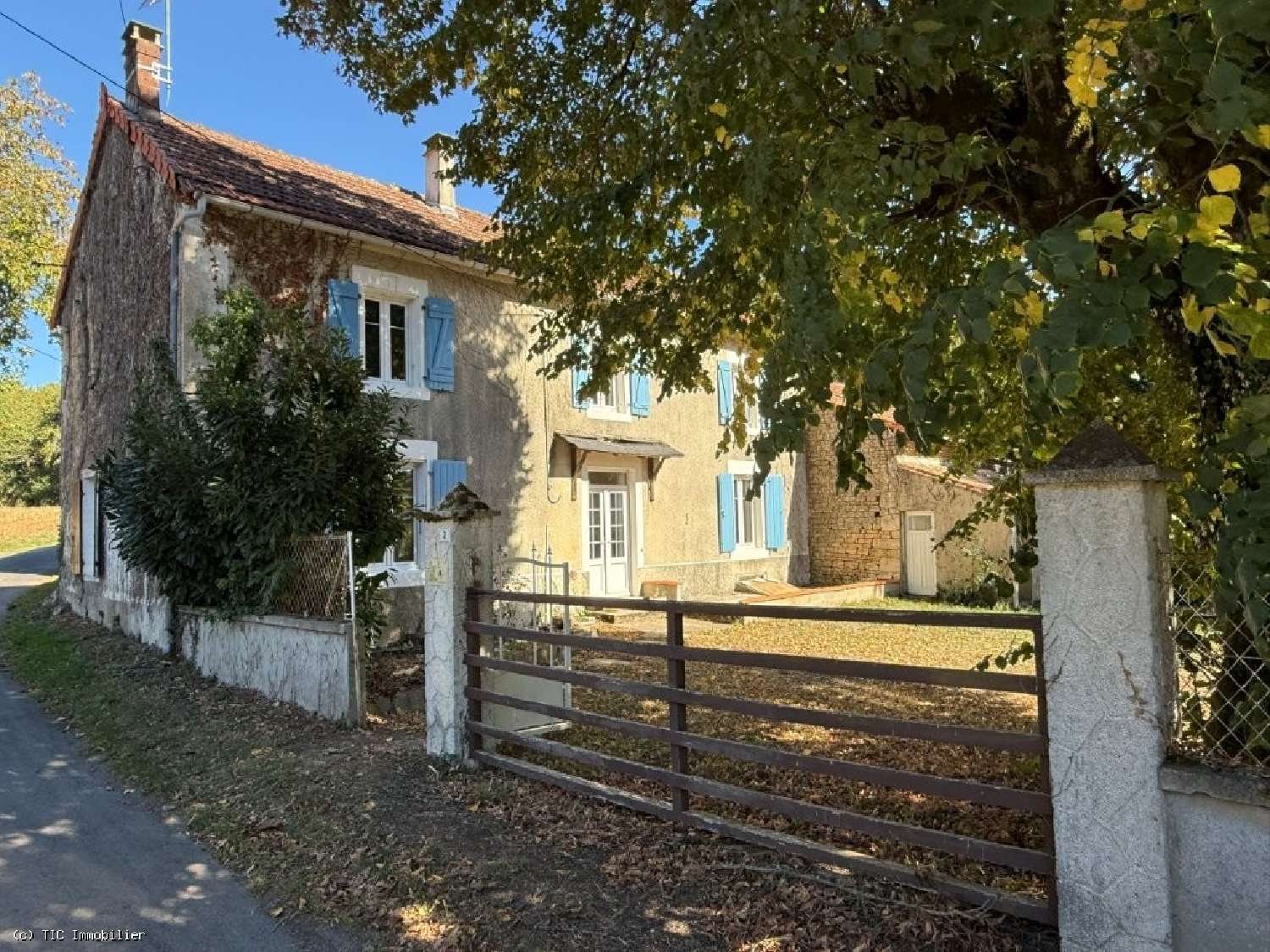 à vendre maison Sauzé-Vaussais Deux-Sèvres 1
