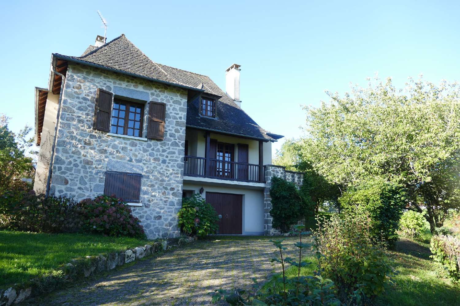 à vendre maison Sénezergues Cantal 2