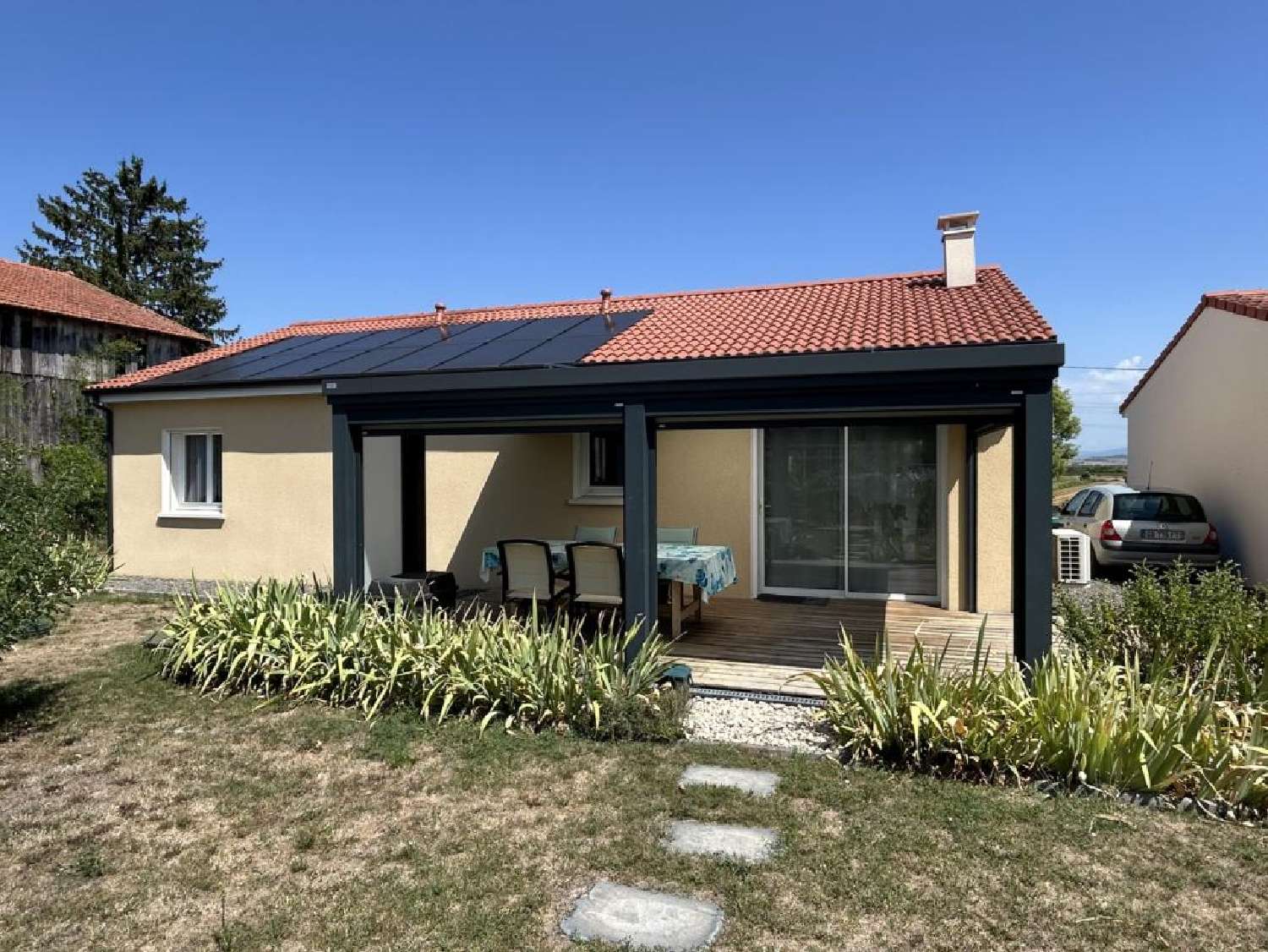  for sale house Surat Puy-de-Dôme 2