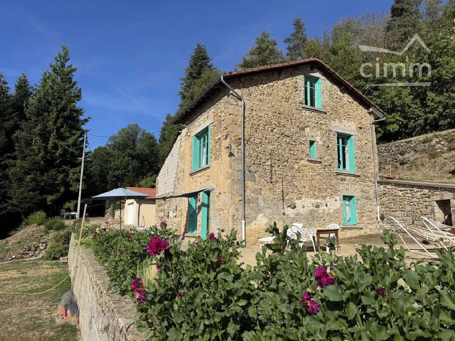 à vendre maison Thiolières Puy-de-Dôme 1