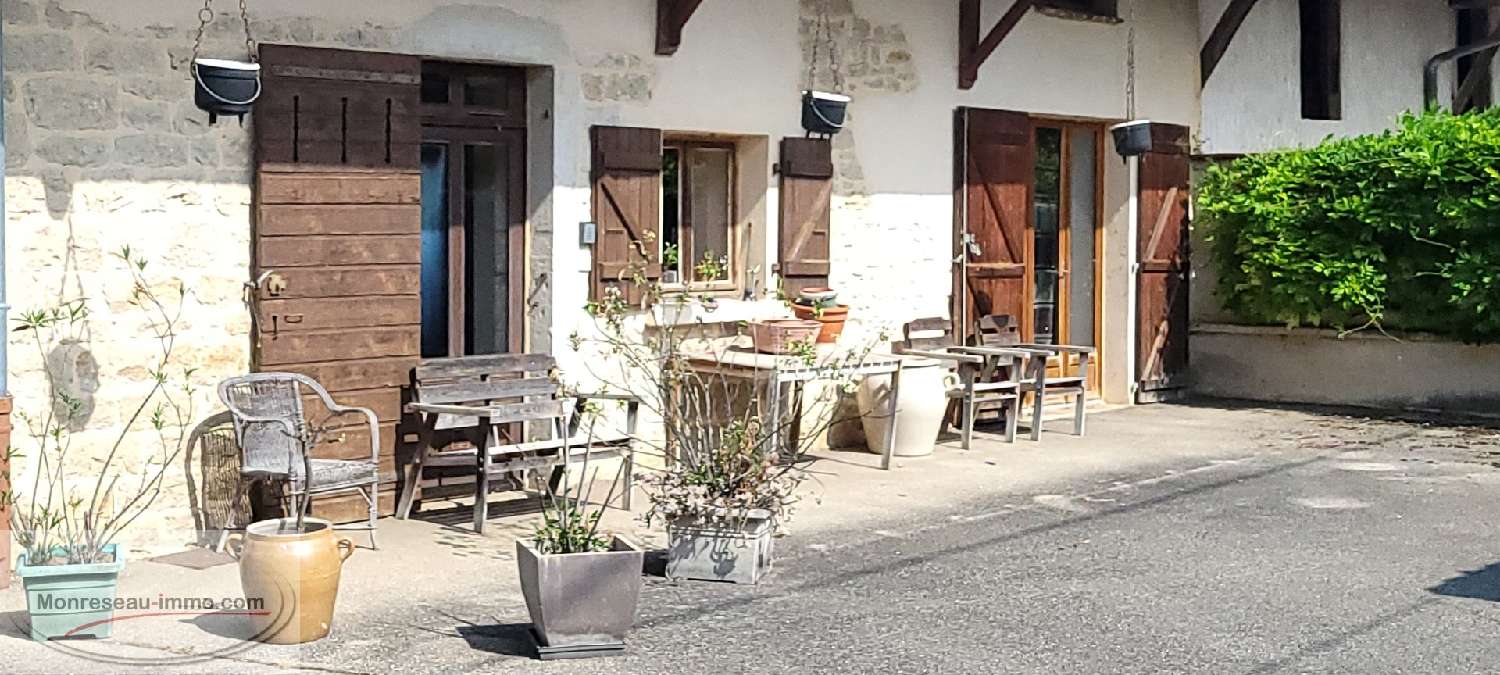 te koop huis Villemotier Ain 2