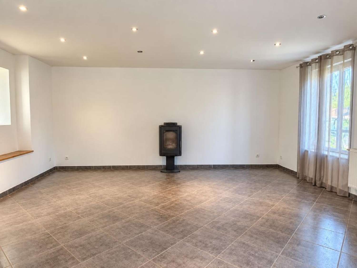  à vendre maison Wassy Haute-Marne 3