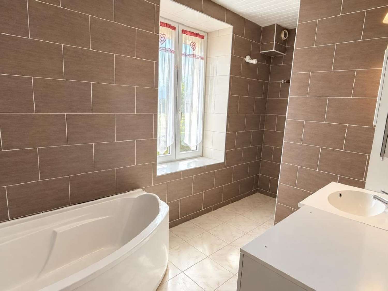  à vendre maison Wassy Haute-Marne 8