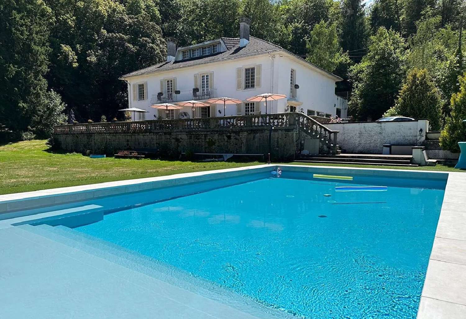 en venta mansión Remiremont Vosgos 1