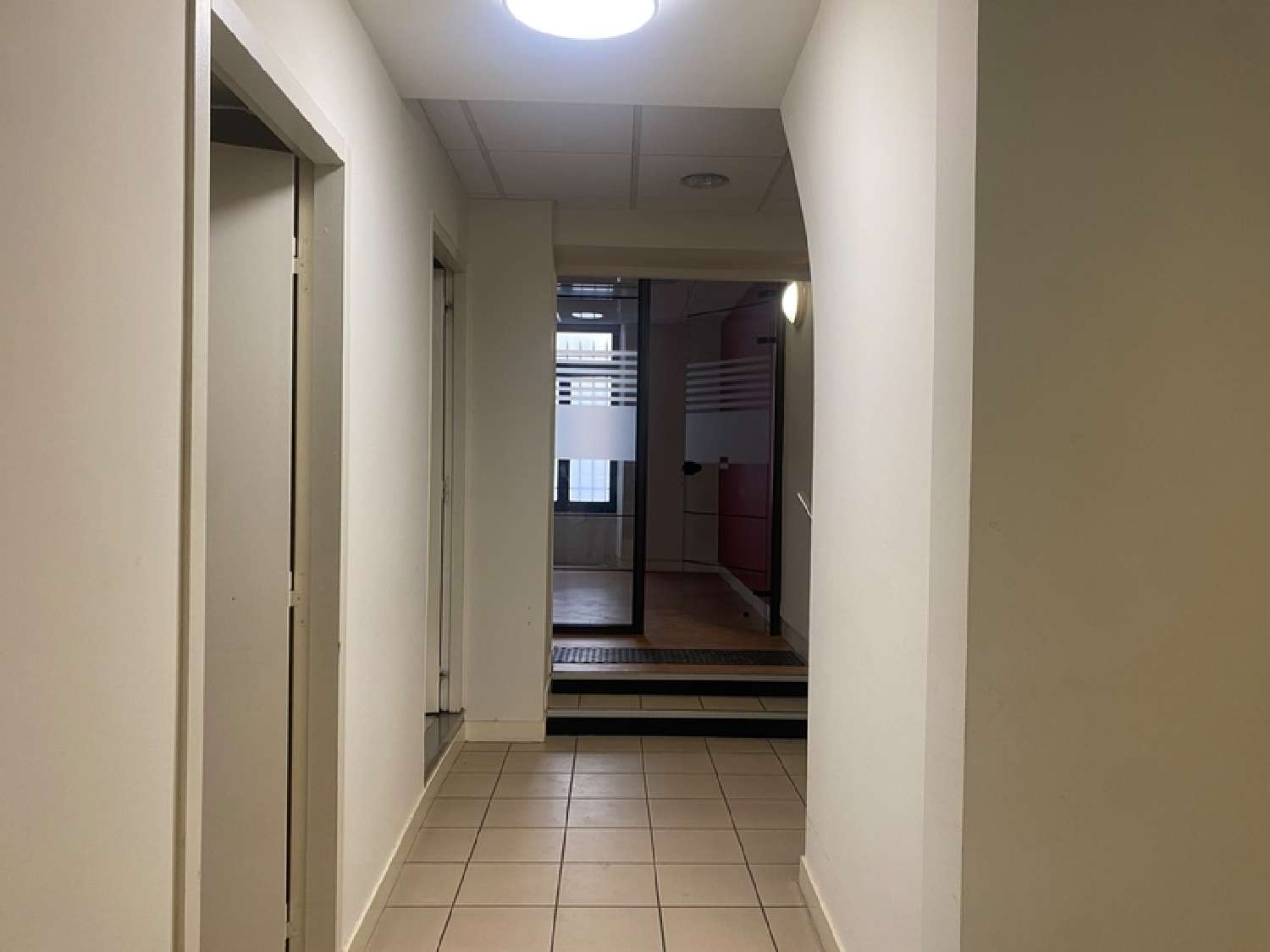  à vendre bureau Alès Gard 8