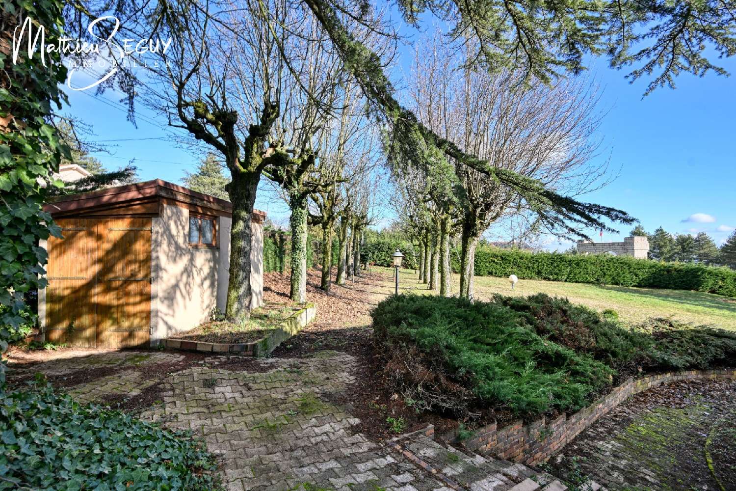 en venta terreno Vaugneray Rhône 2
