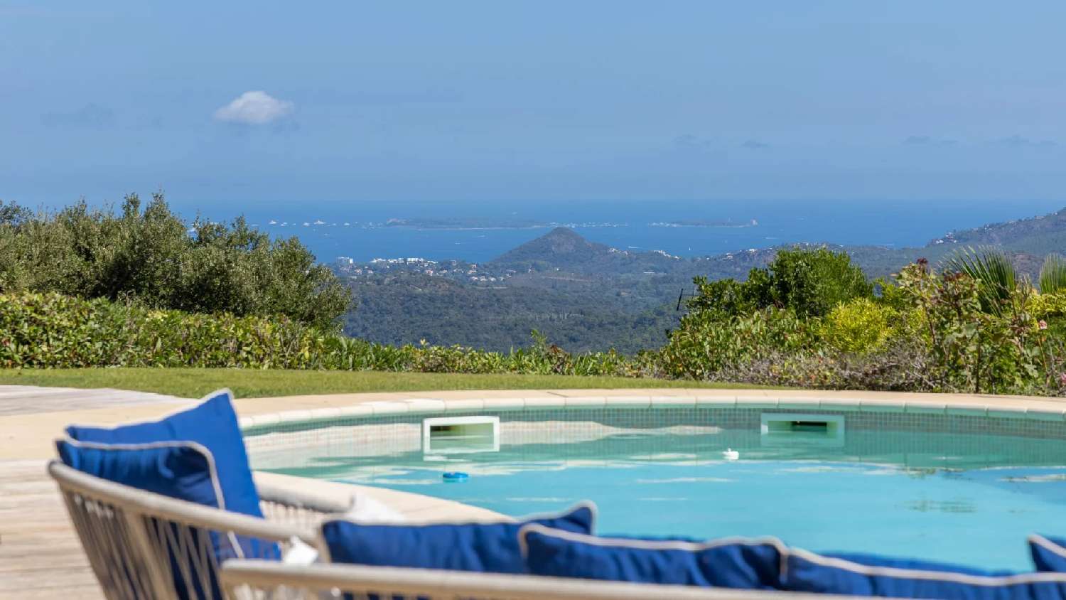 en venta villa Bagnols-en-Forêt Var 2