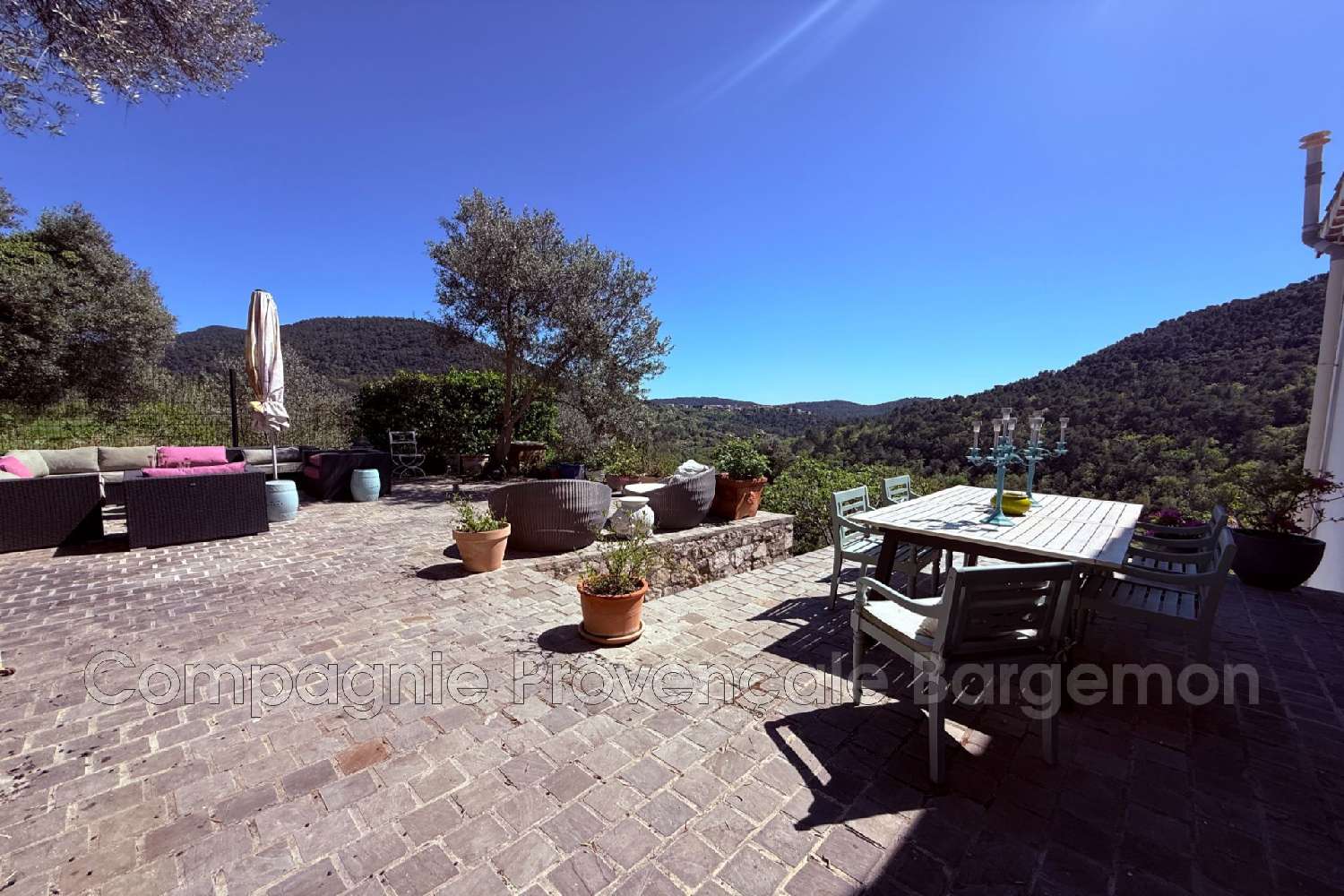 en venta villa Bargemon Var 1