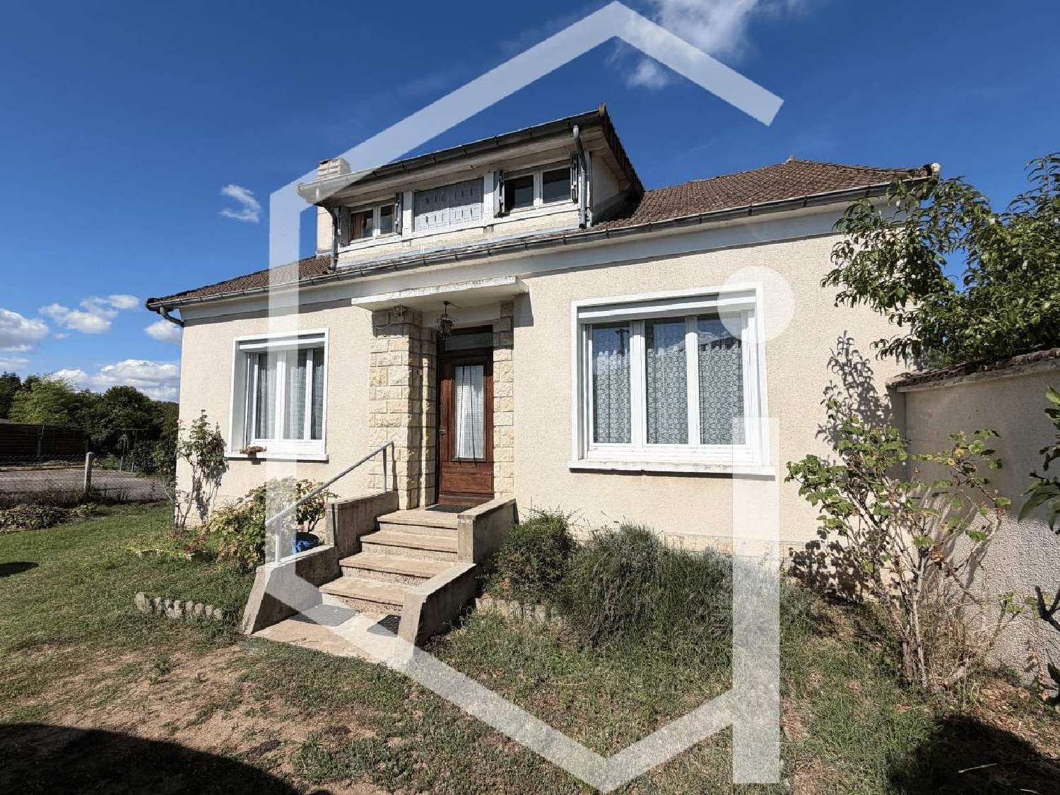 à vendre villa Cosne-Cours-sur-Loire Nièvre 1