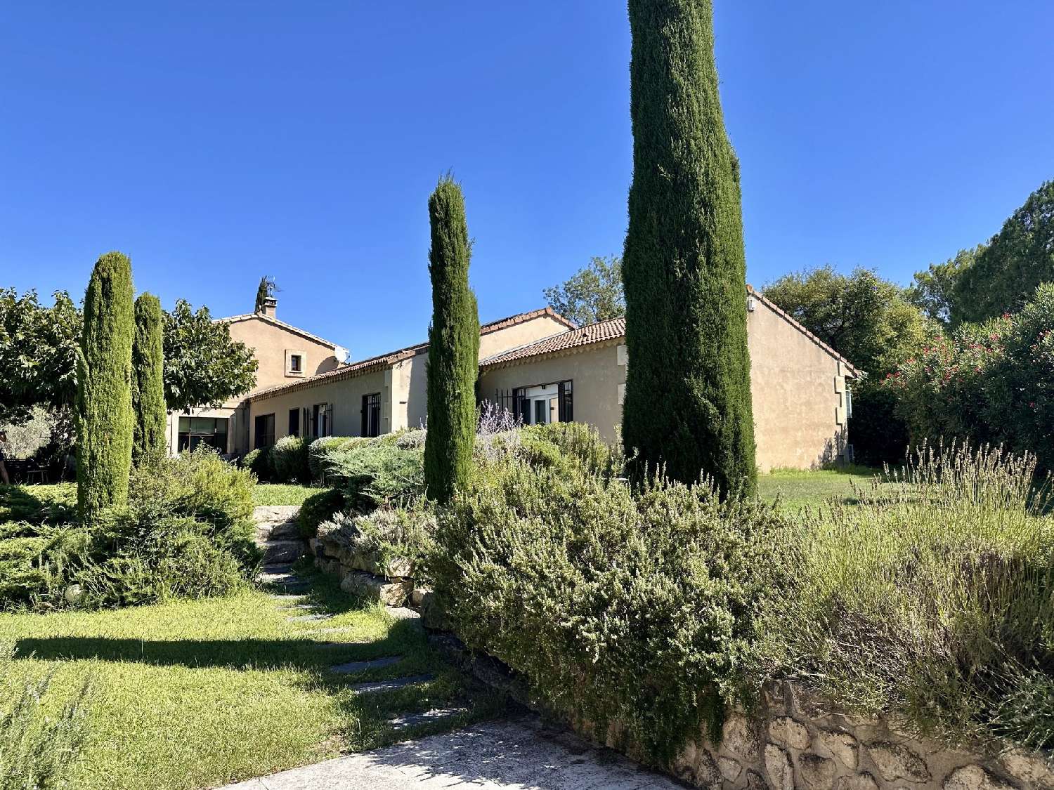 for sale villa Fontvieille Bouches-du-Rhône 1