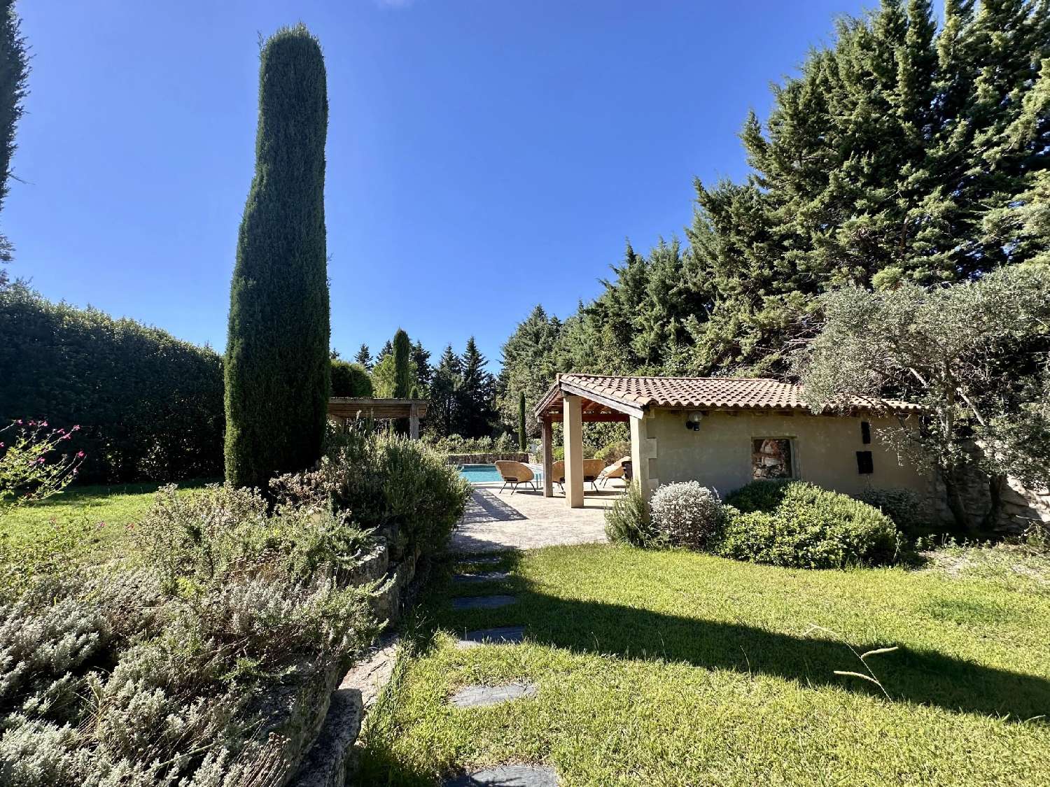 for sale villa Fontvieille Bouches-du-Rhône 3