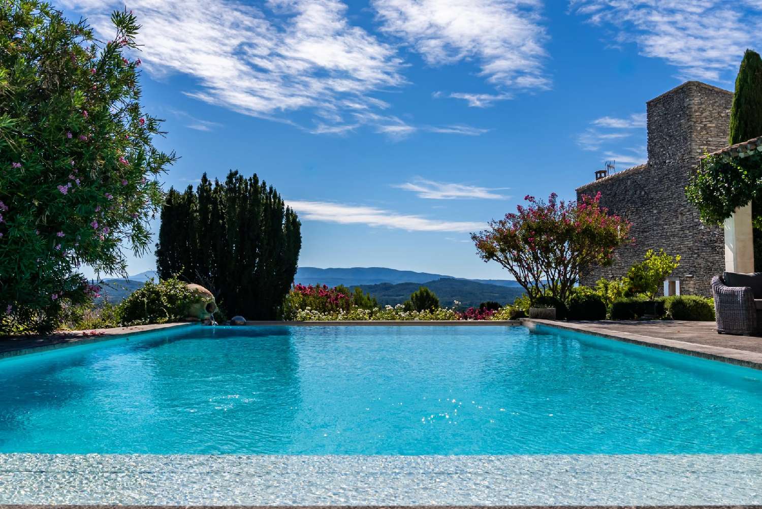 for sale villa Gordes Vaucluse 2