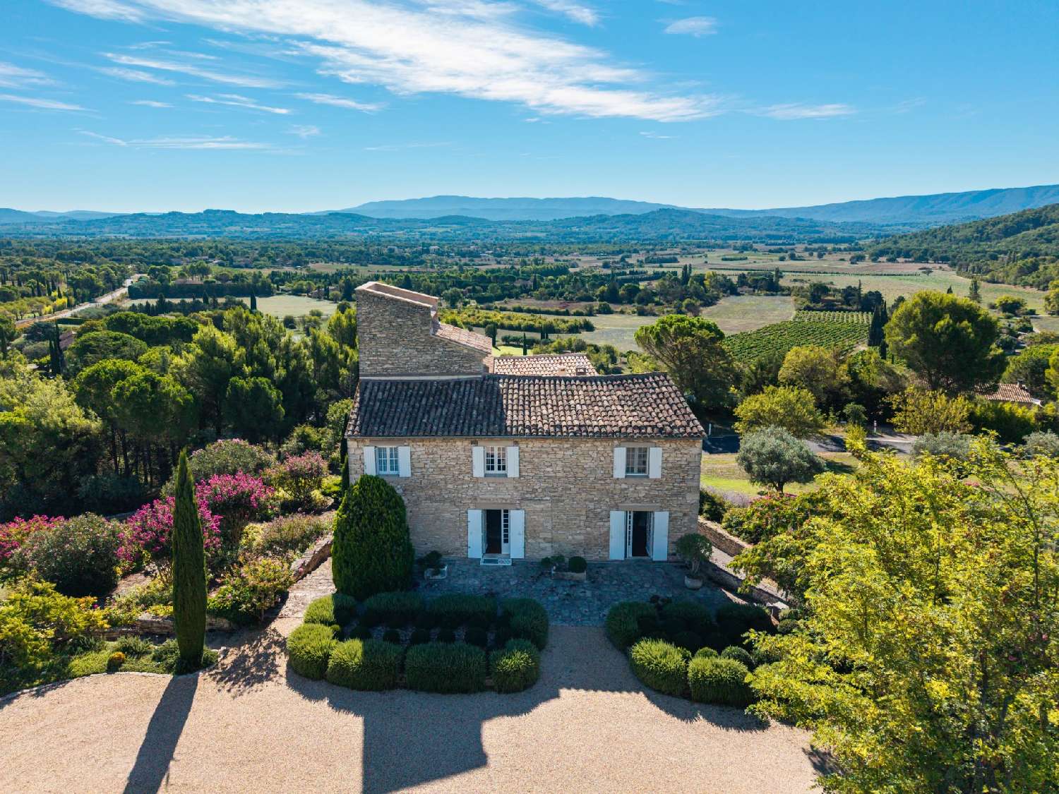 for sale villa Gordes Vaucluse 5