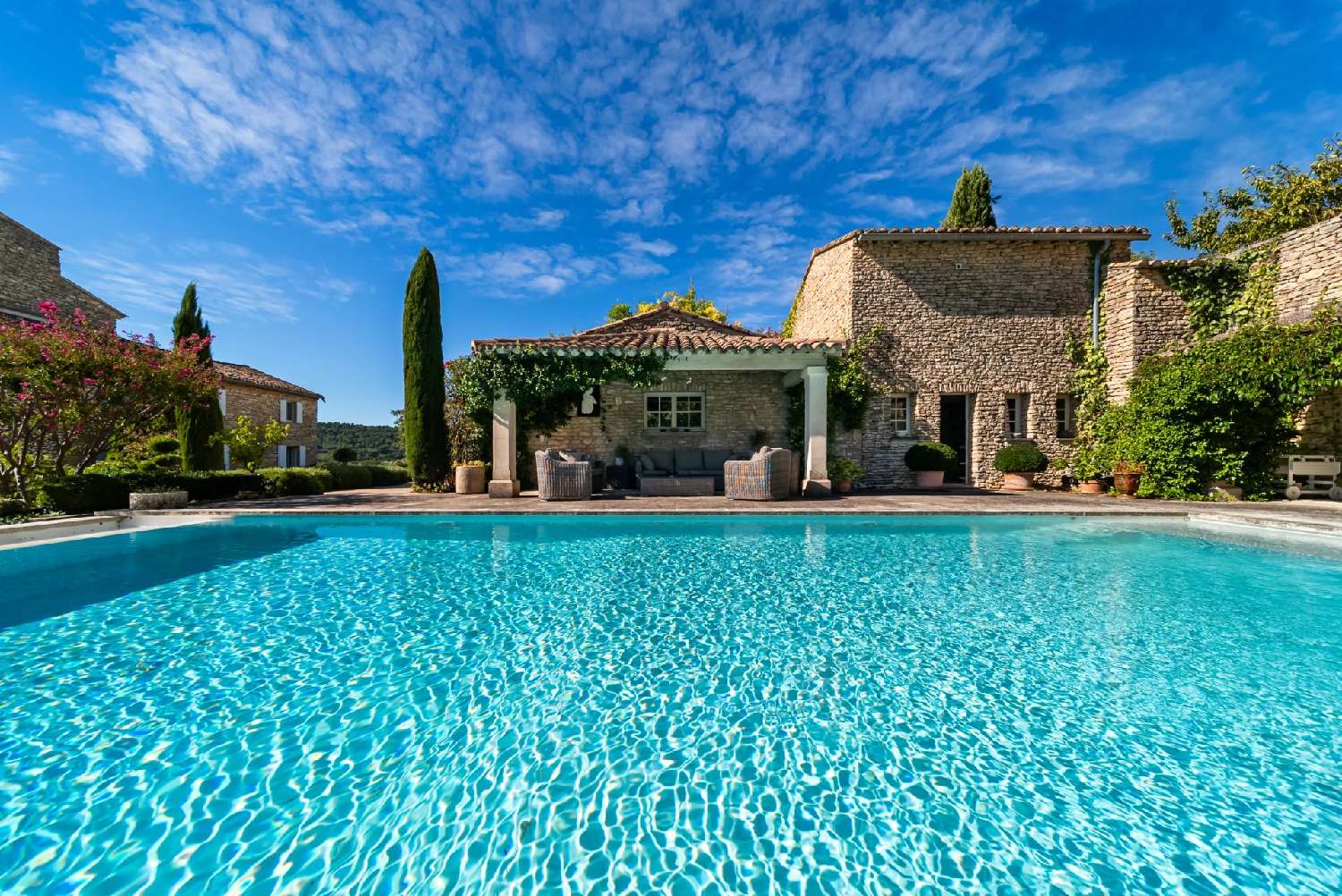for sale villa Gordes Vaucluse 8