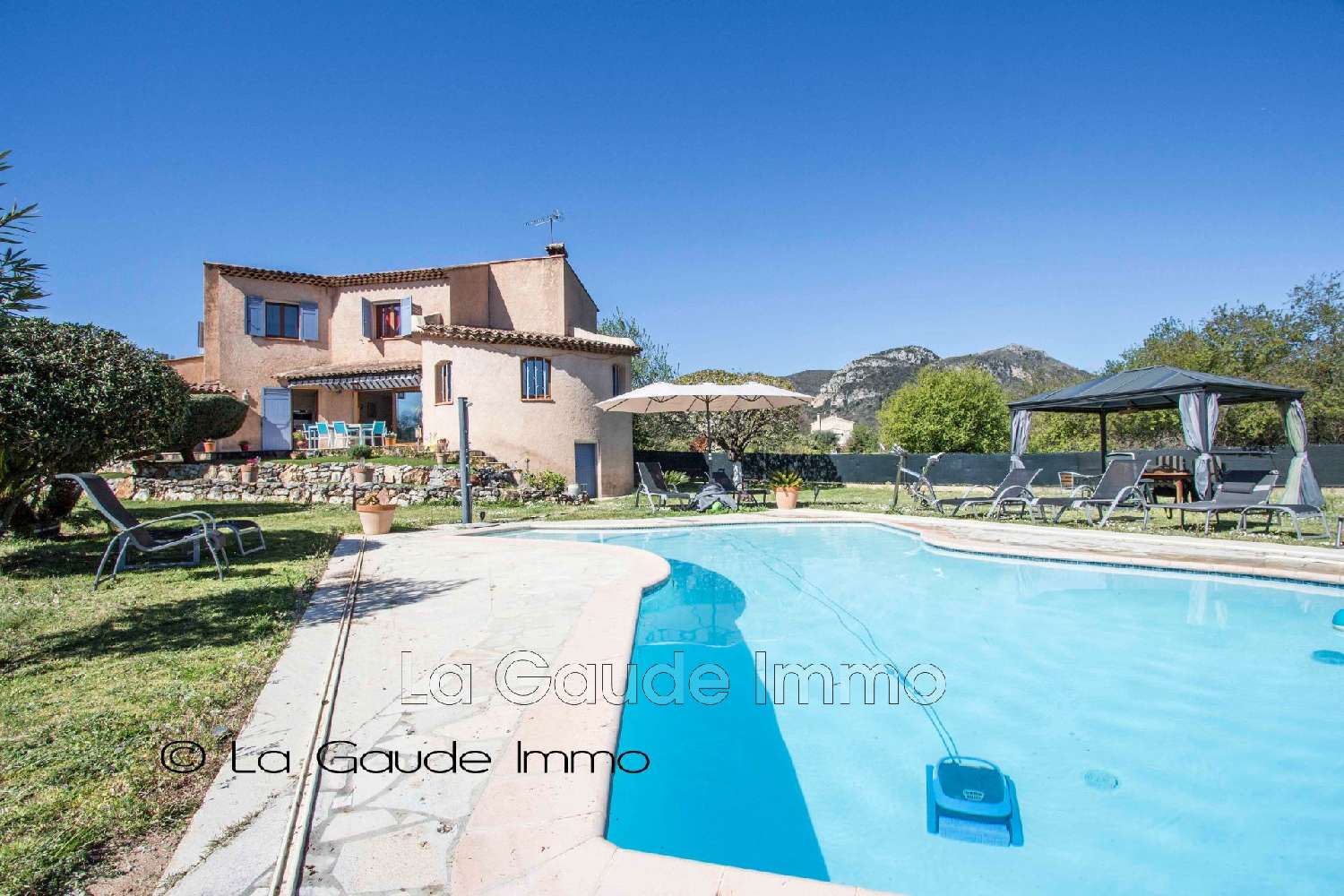  en venta villa La Gaude Alpes-Maritimes 1