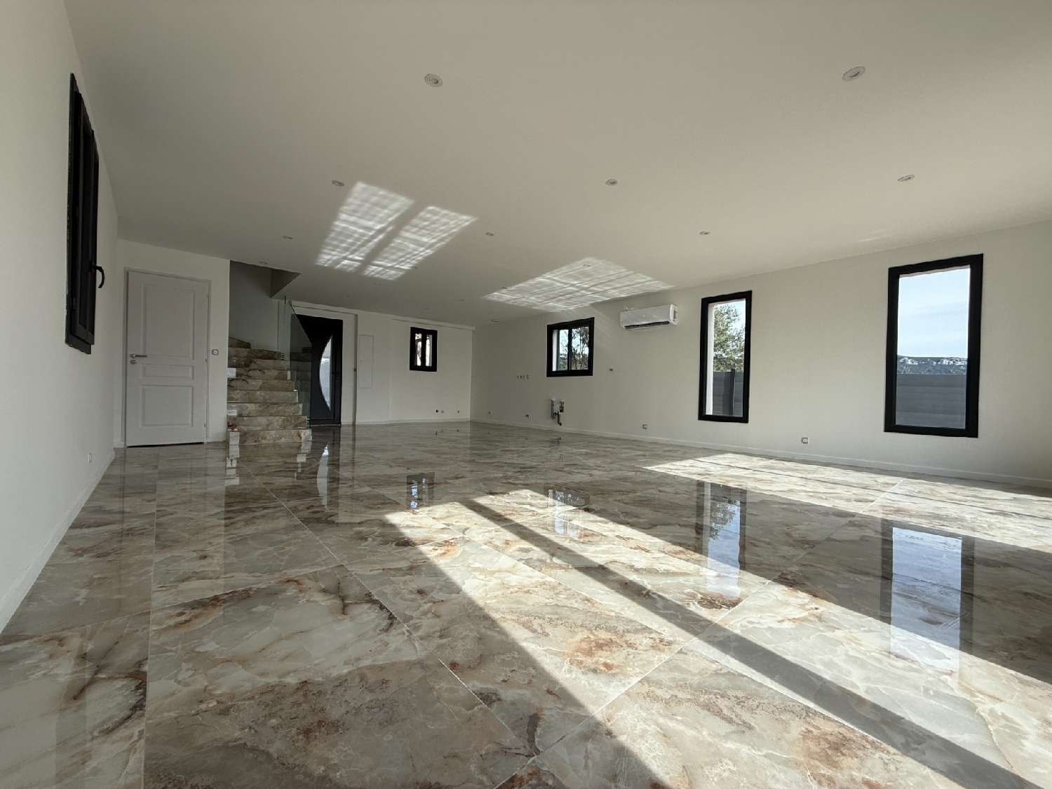 for sale villa Le Revest-les-Eaux Var 5