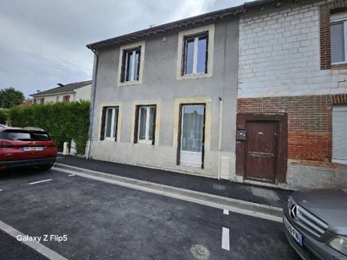 Boult-sur-Suippe Marne dorpshuis foto 7412227