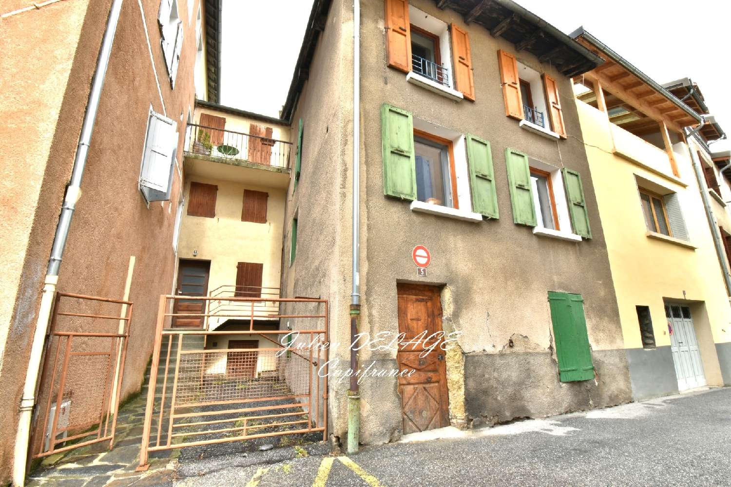 for sale village house Embrun Hautes-Alpes 2