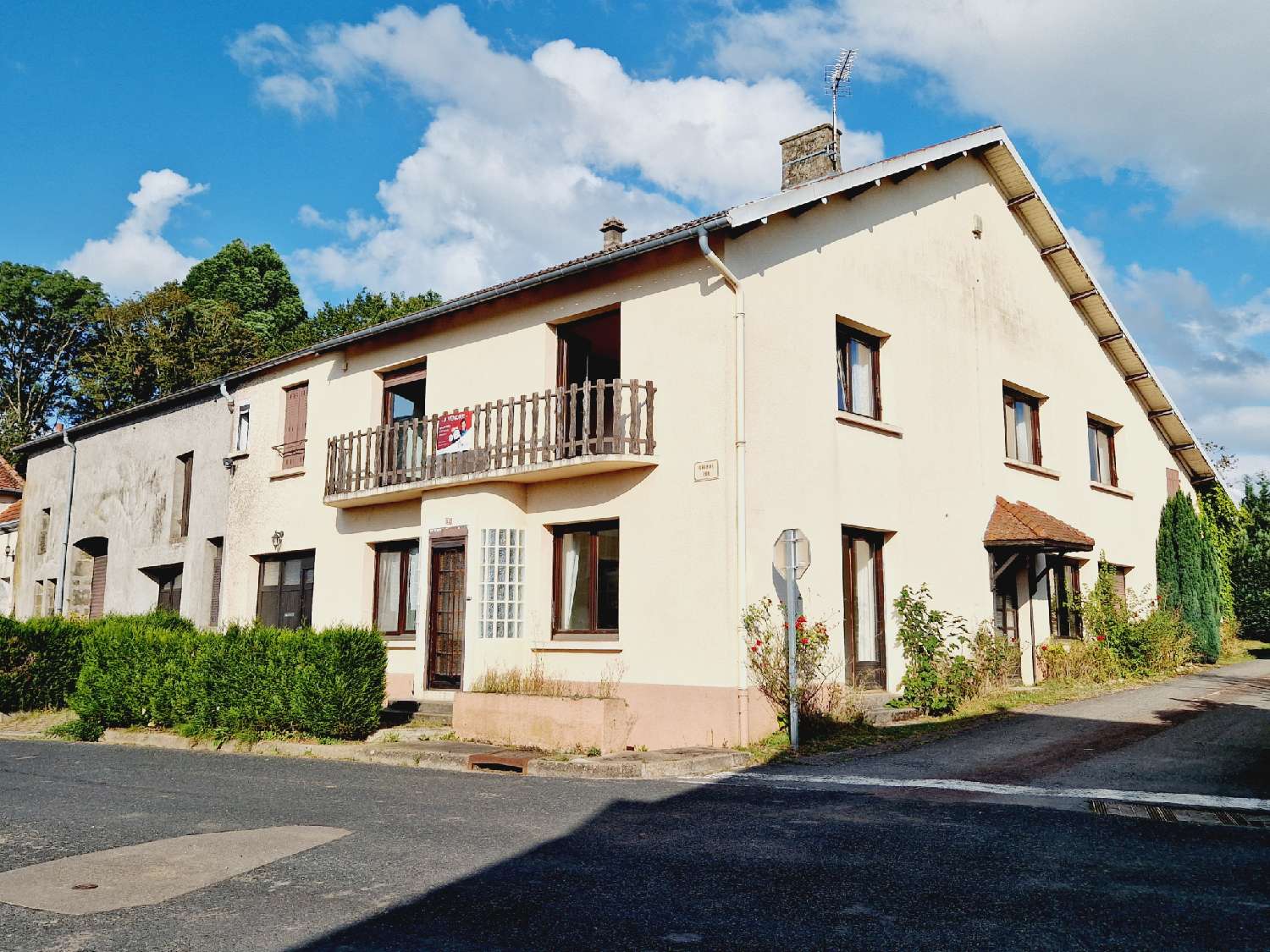 te koop dorpshuis Laferté-sur-Amance Haute-Marne 1