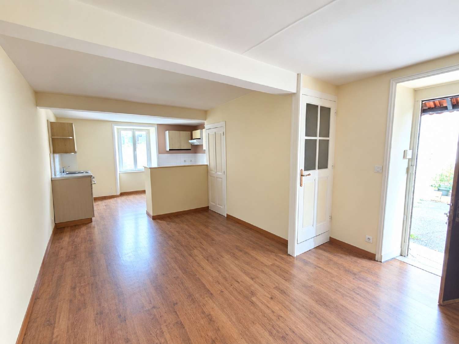 te koop dorpshuis Panissières Loire 2