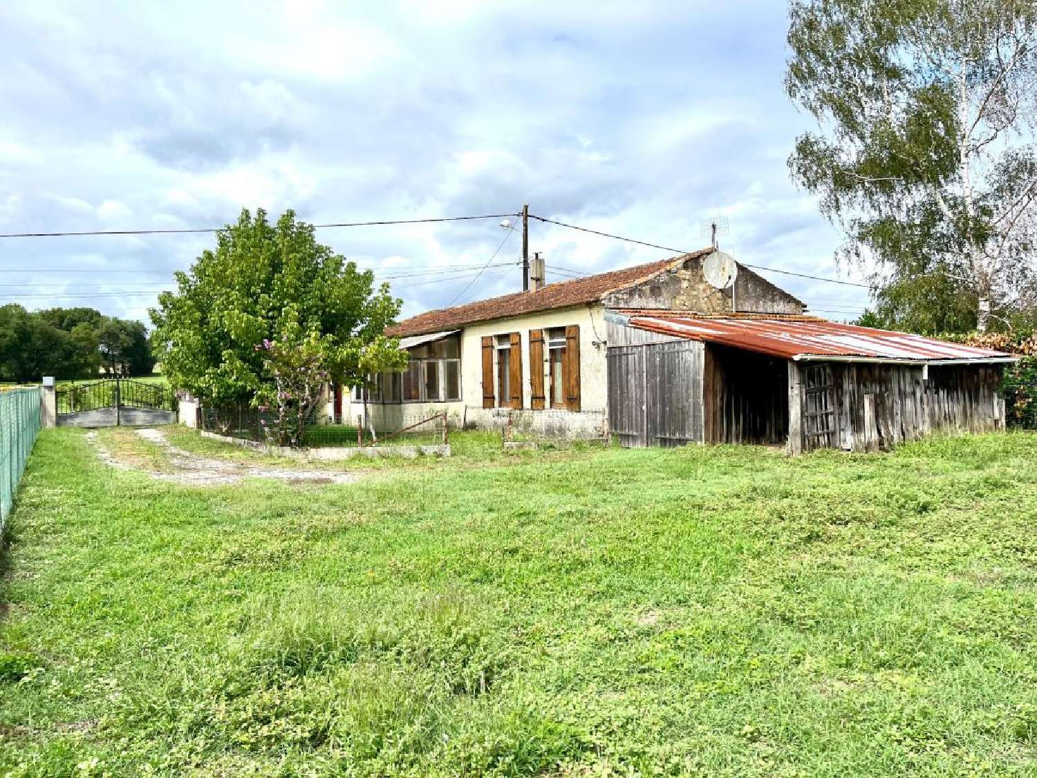 for sale village house Saint-Germain-d'Esteuil Gironde 1