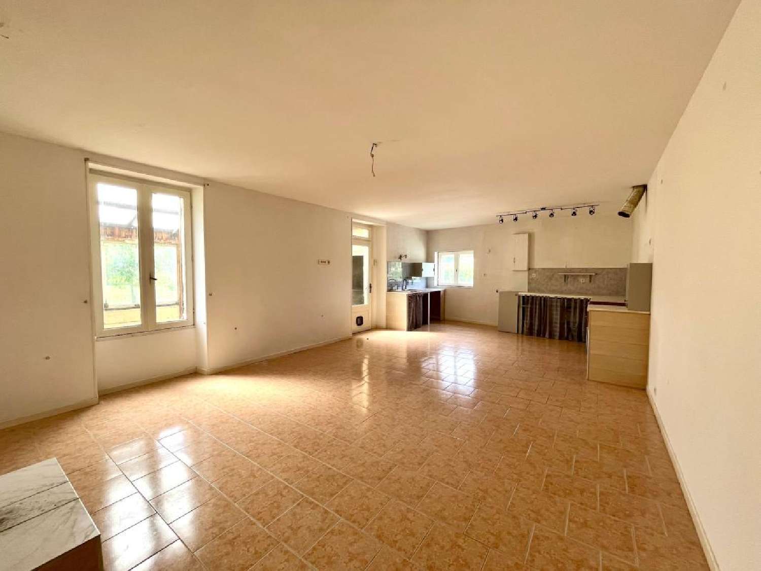 for sale village house Saint-Germain-d'Esteuil Gironde 2