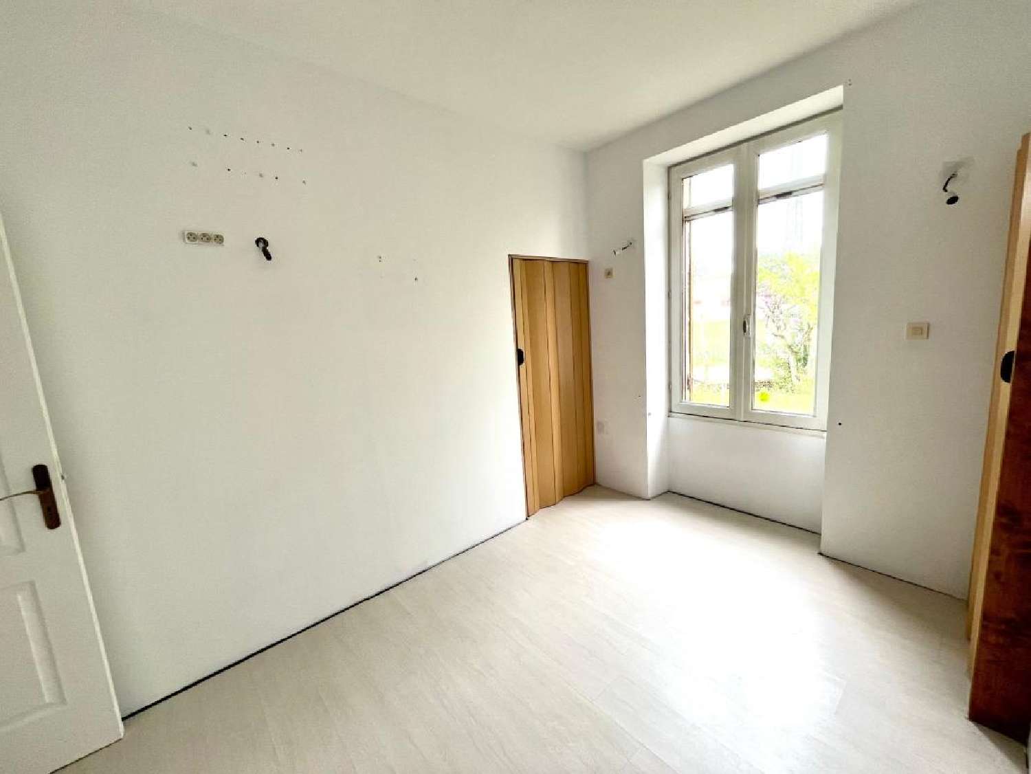 for sale village house Saint-Germain-d'Esteuil Gironde 3
