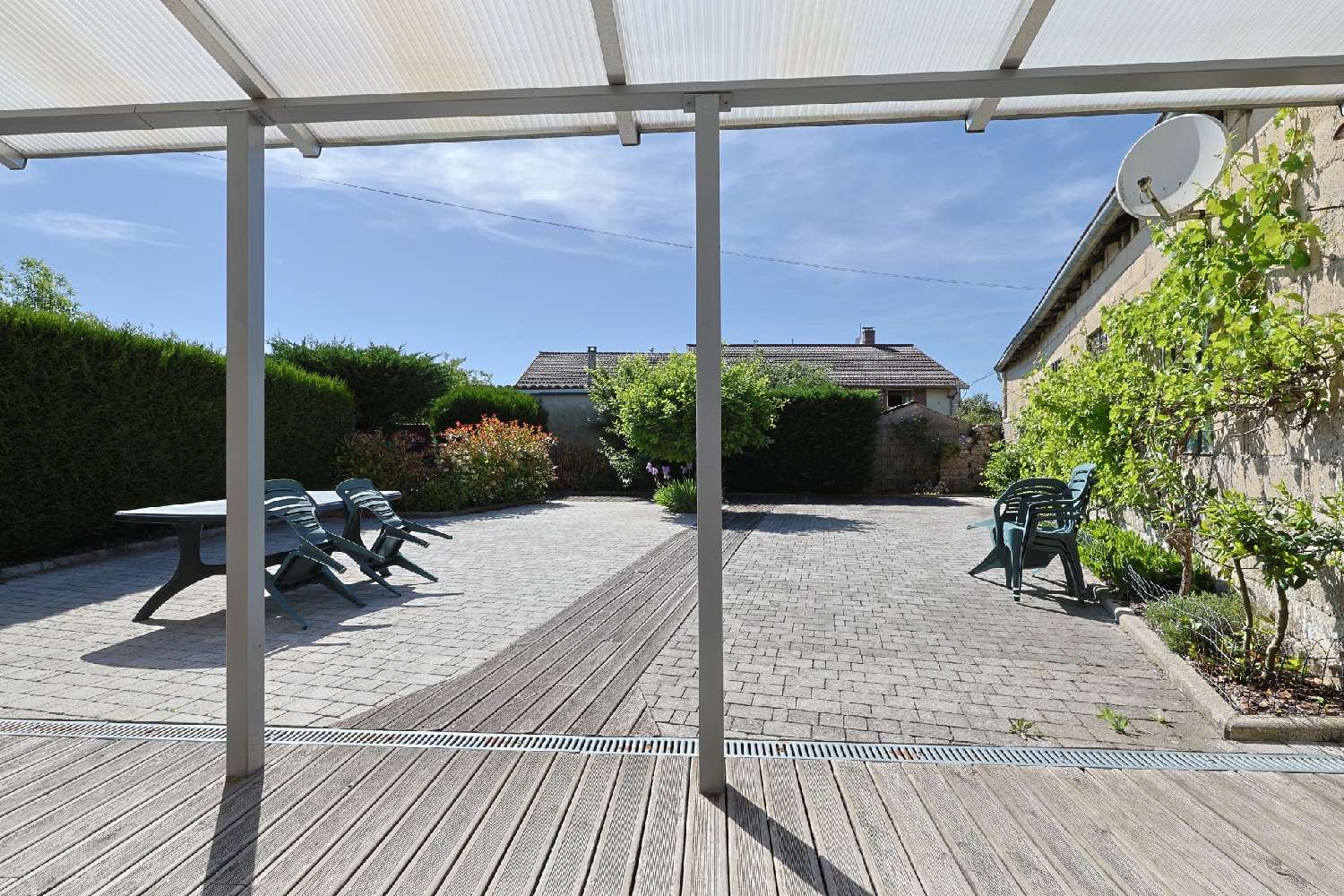à vendre maison de village Saint-Hymetière Jura 2