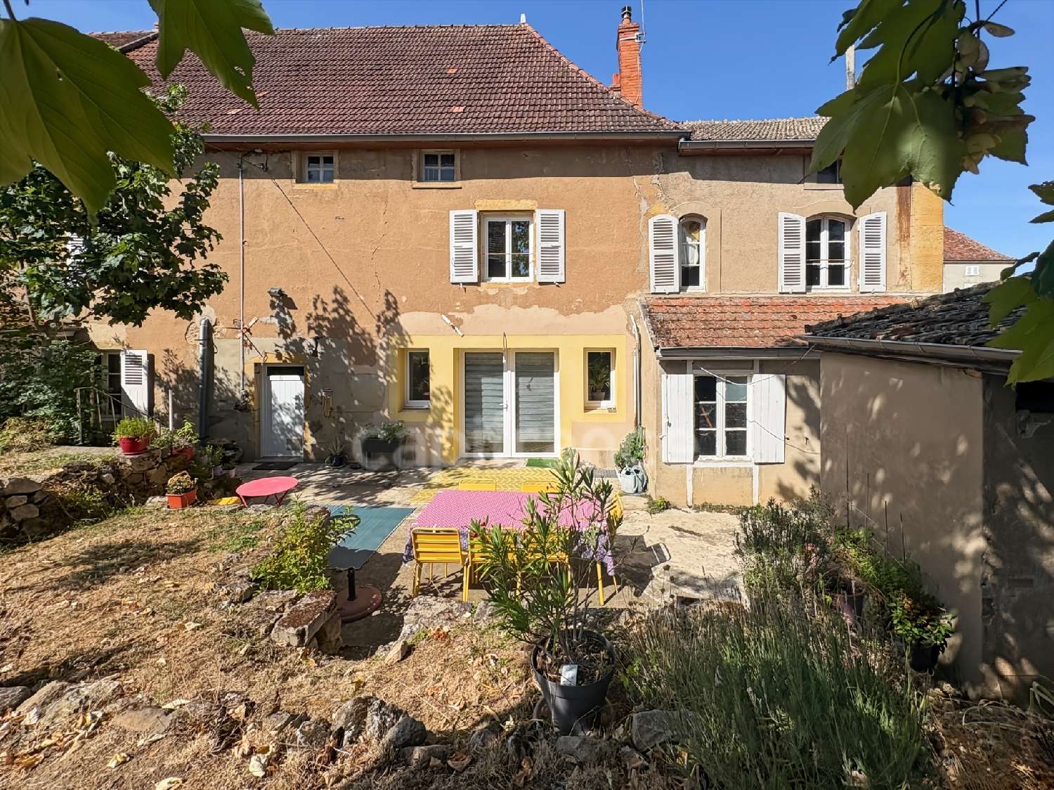 à vendre maison de village Saint-Martin-du-Lac Saône-et-Loire 1